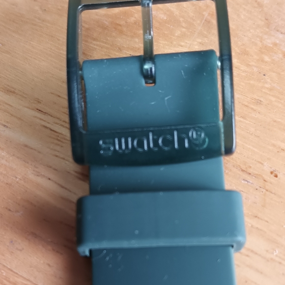 X Swatch Petrol 41mm case. Swiss, 3 hand movement, day and date. Original band - Picture 10 of 11